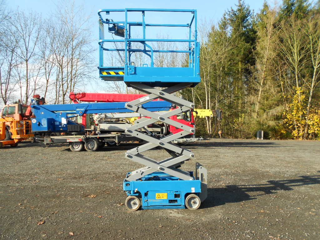 Genie GS 1330, Scherenarbeitsbühne Genie 5,9 m Genie GS 1330, Scherenarbeitsbühne Genie 5,9 m - Scissor lift: picture 4 Genie GS 1330, Scherenarbeitsbühne Genie 5,9 m Genie GS 1330, Scherenarbeitsbühne Genie 5,9 m - Scissor lift: picture 4