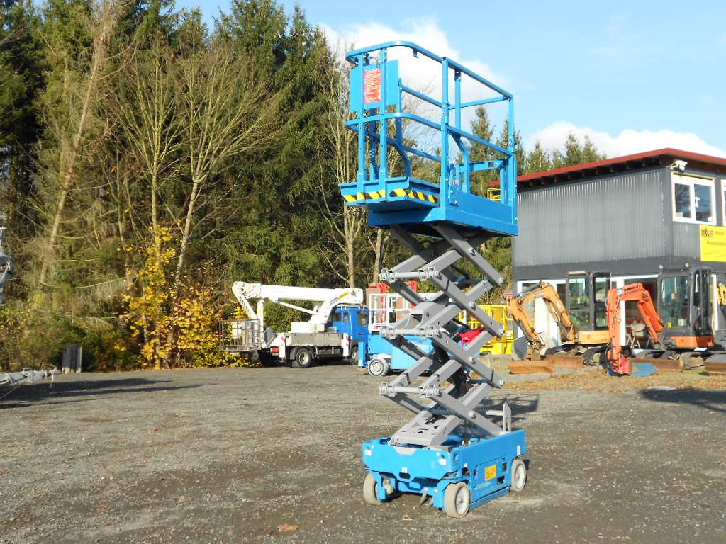 Genie GS 1330, Scherenarbeitsbühne Genie 5,9 m Genie GS 1330, Scherenarbeitsbühne Genie 5,9 m - Scissor lift: picture 5 Genie GS 1330, Scherenarbeitsbühne Genie 5,9 m Genie GS 1330, Scherenarbeitsbühne Genie 5,9 m - Scissor lift: picture 5