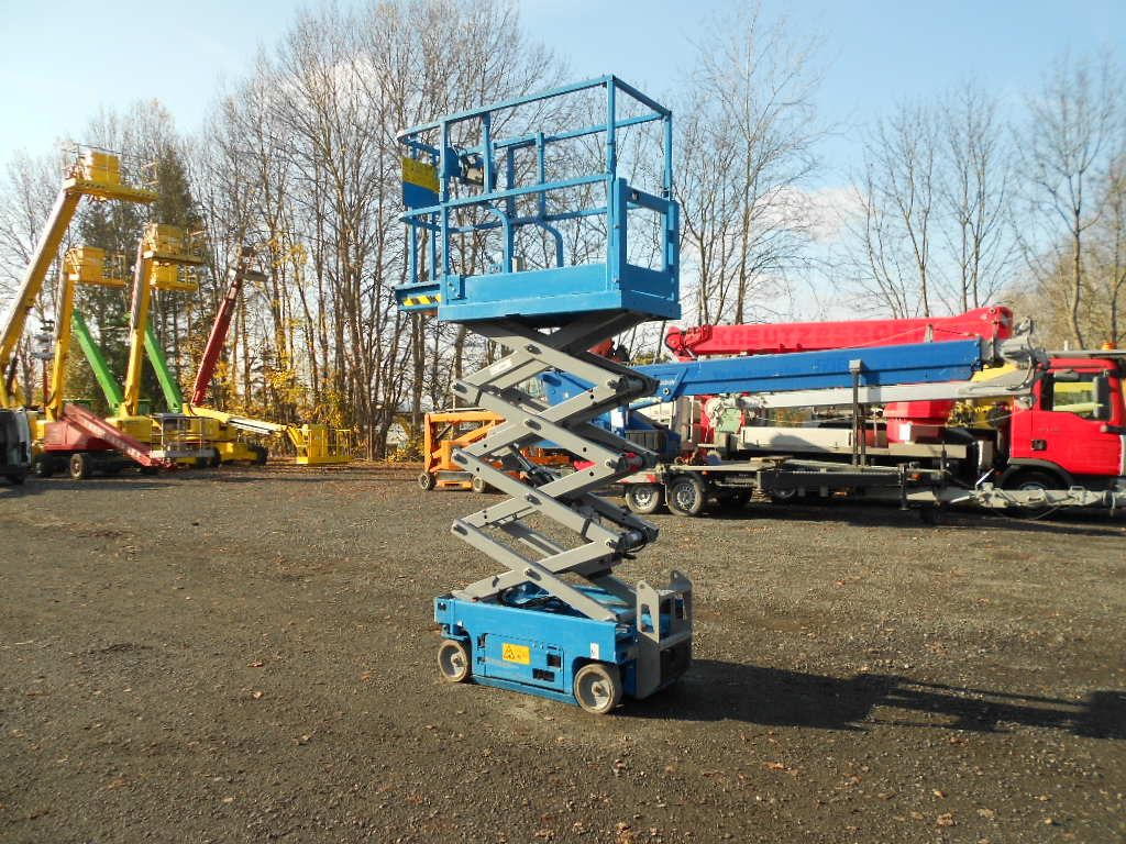 Genie GS 1330, Scherenarbeitsbühne Genie 5,9 m Genie GS 1330, Scherenarbeitsbühne Genie 5,9 m - Scissor lift: picture 3 Genie GS 1330, Scherenarbeitsbühne Genie 5,9 m Genie GS 1330, Scherenarbeitsbühne Genie 5,9 m - Scissor lift: picture 3