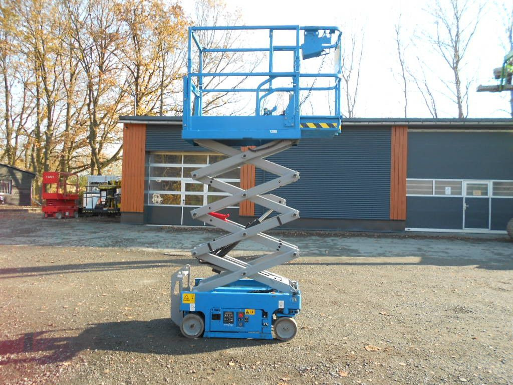 Genie GS 1330, Scherenarbeitsbühne Genie 5,9 m Genie GS 1330, Scherenarbeitsbühne Genie 5,9 m - Scissor lift: picture 1 Genie GS 1330, Scherenarbeitsbühne Genie 5,9 m Genie GS 1330, Scherenarbeitsbühne Genie 5,9 m - Scissor lift: picture 1