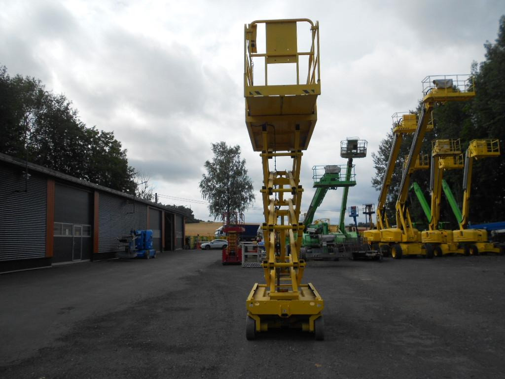 Genie GS 3246, Scherenarbeitsbühne Genie 11,9 m Genie GS 3246, Scherenarbeitsbühne Genie 11,9 m - Scissor lift: picture 3 Genie GS 3246, Scherenarbeitsbühne Genie 11,9 m Genie GS 3246, Scherenarbeitsbühne Genie 11,9 m - Scissor lift: picture 3