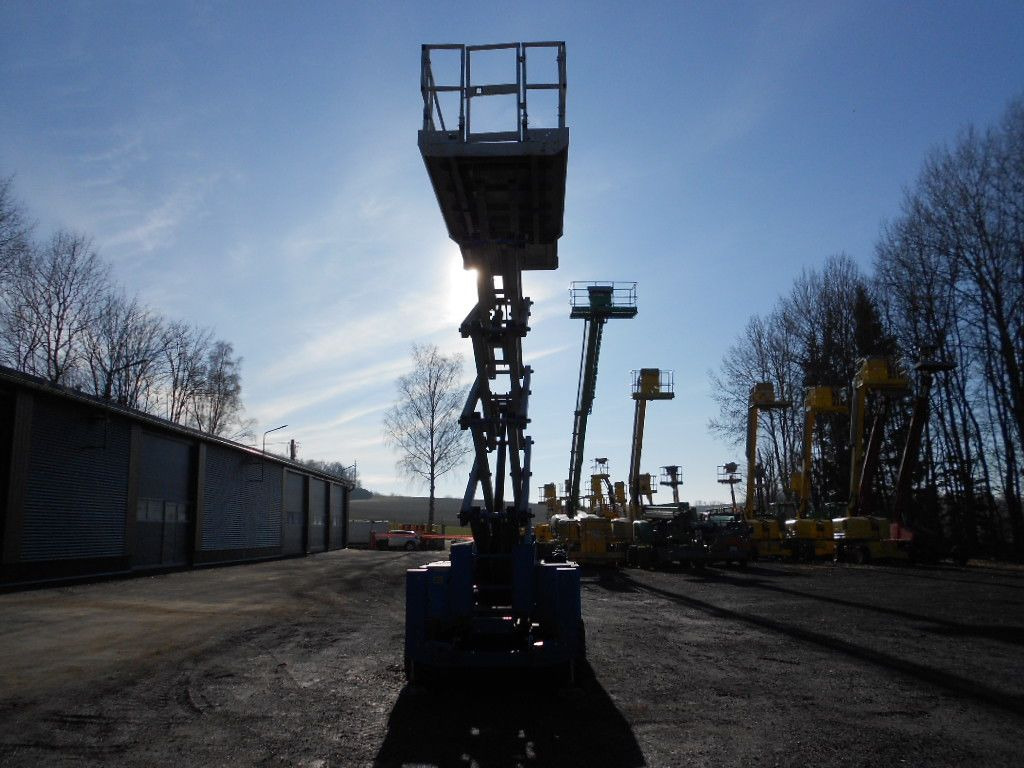 Genie GS4069BE, Hybrid, Stützen, AH 14 m - Scissor lift: picture 3 Genie GS4069BE, Hybrid, Stützen, AH 14 m - Scissor lift: picture 3