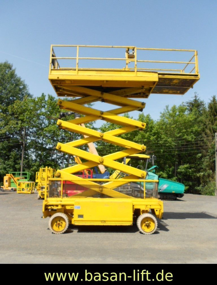 Liftlux SL153-18E2, Scherenbühne 17,3 m Liftlux SL153-18E2, Scherenbühne 17,3 m - Scissor lift: picture 4 Liftlux SL153-18E2, Scherenbühne 17,3 m Liftlux SL153-18E2, Scherenbühne 17,3 m - Scissor lift: picture 4
