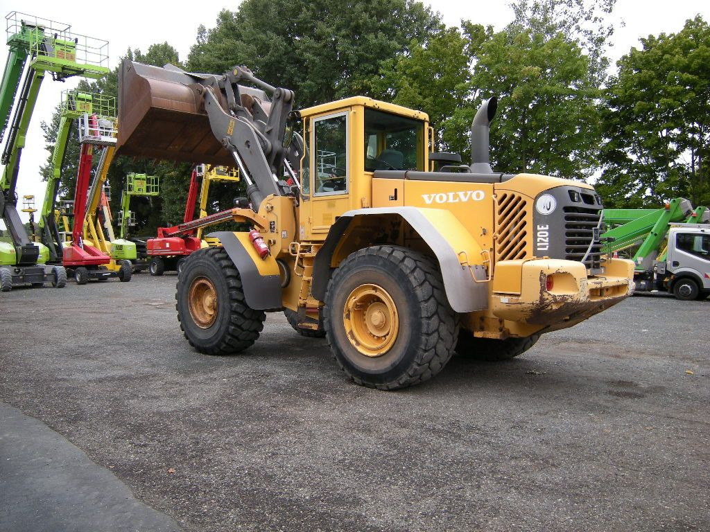 Volvo L 120 E - Wheel loader: picture 3 Volvo L 120 E - Wheel loader: picture 3