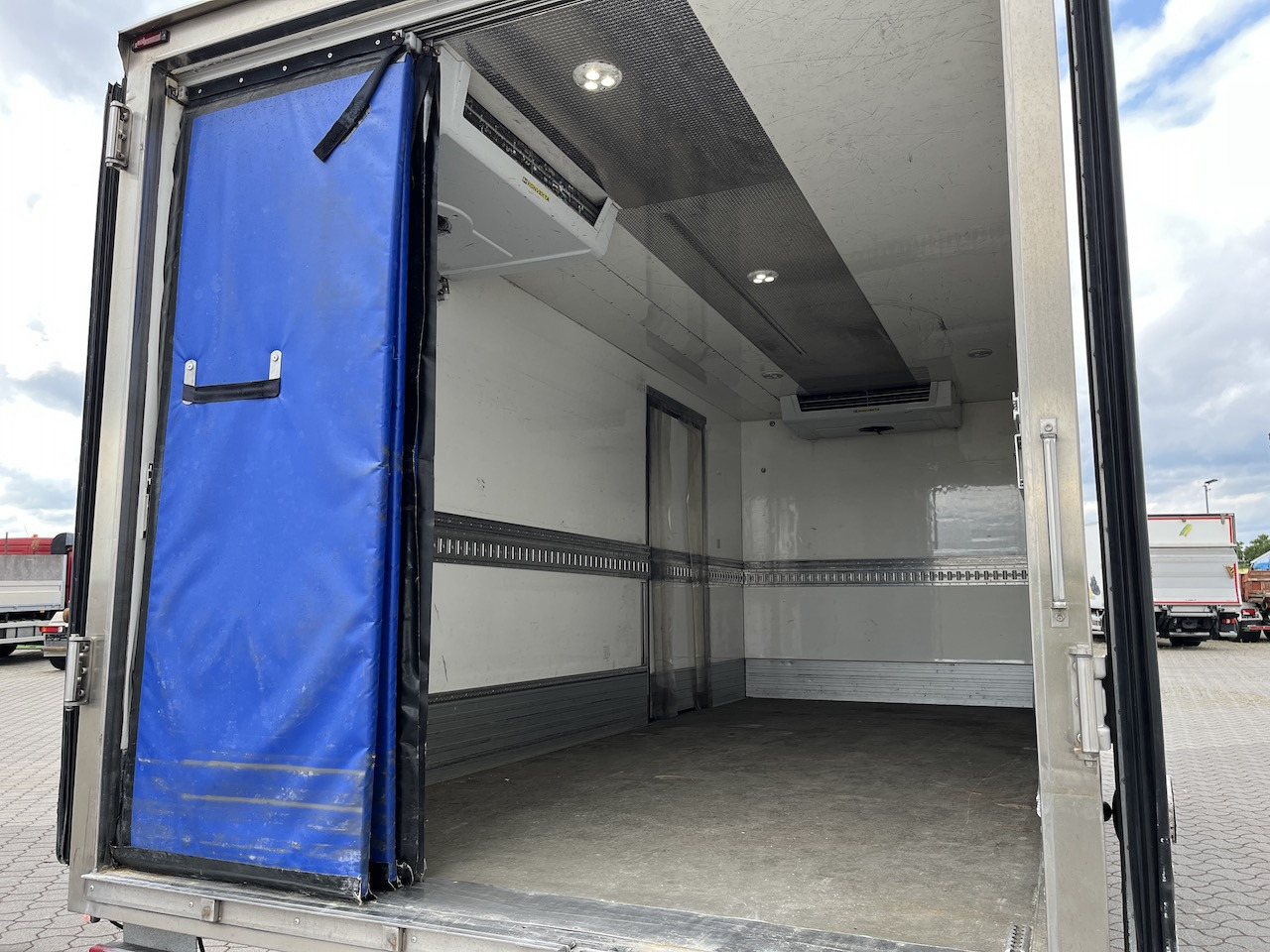 Iveco 70C18 Daily  Kühlkoffer mit Ladebordwand Konvekta - Commercial vehicle: picture 5 Iveco 70C18 Daily  Kühlkoffer mit Ladebordwand Konvekta - Commercial vehicle: picture 5