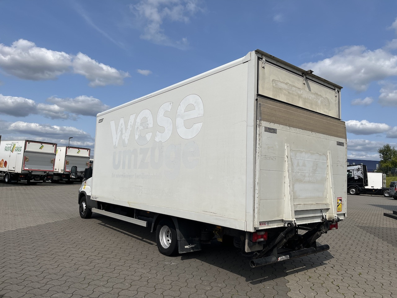 Iveco 70C18 Daily Koffer mit Ladebordwand - Closed box van: picture 3 Iveco 70C18 Daily Koffer mit Ladebordwand - Closed box van: picture 3