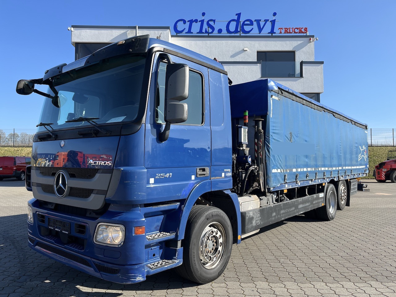 Mercedes-Benz 2541 6x2 Atlas 135.2E Pritsche 8,20 m - Dropside/ Flatbed truck, Crane truck: picture 1 Mercedes-Benz 2541 6x2 Atlas 135.2E Pritsche 8,20 m - Dropside/ Flatbed truck, Crane truck: picture 1