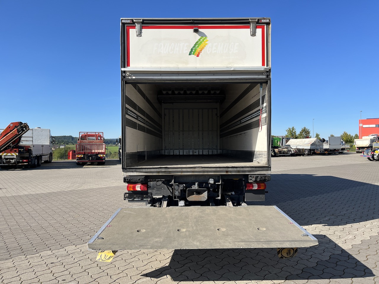 Mercedes-Benz Antos 1840 4x4 HAD LBW Kühlung Flüssigstickstoff - Box truck: picture 5 Mercedes-Benz Antos 1840 4x4 HAD LBW Kühlung Flüssigstickstoff - Box truck: picture 5