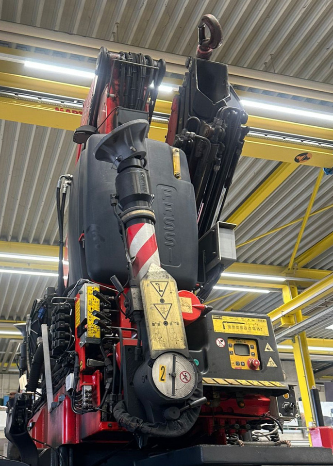 Palfinger FASSI F 235 A.2.23 Kran + Funk - Truck mounted crane: picture 3 Palfinger FASSI F 235 A.2.23 Kran + Funk - Truck mounted crane: picture 3