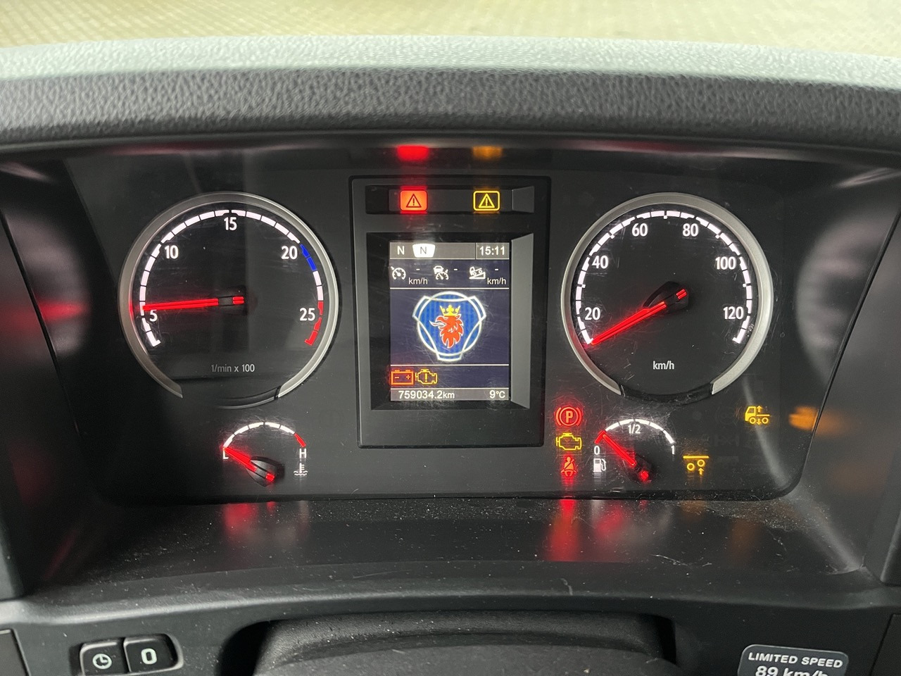 Scania R 450 6x2 Geränke Lenkachse Retarder - Beverage truck: picture 5 Scania R 450 6x2 Geränke Lenkachse Retarder - Beverage truck: picture 5