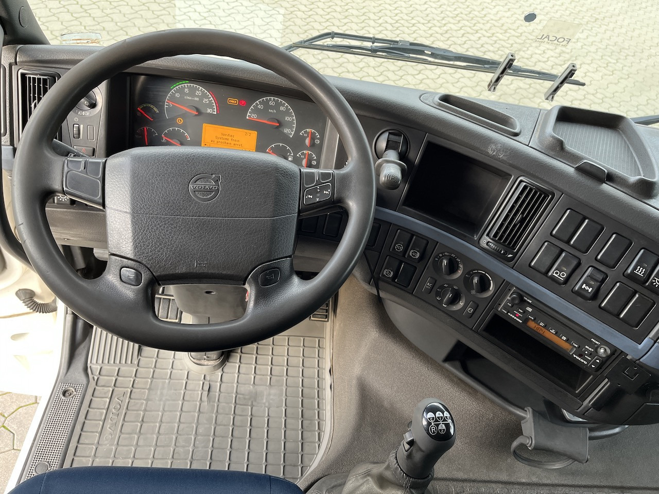 Volvo FH 520 6x2 Palfinger PK 12502 | AHK - Crane truck, Dropside/ Flatbed truck: picture 2 Volvo FH 520 6x2 Palfinger PK 12502 | AHK - Crane truck, Dropside/ Flatbed truck: picture 2