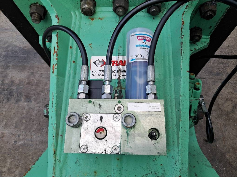 MONTABERT BRV45 - Hydraulic hammer for Construction machinery: picture 2 MONTABERT BRV45 - Hydraulic hammer for Construction machinery: picture 2