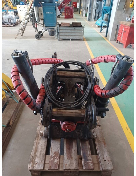 ROTOTILT R4 - Tiltrotator: picture 4 ROTOTILT R4 - Tiltrotator: picture 4