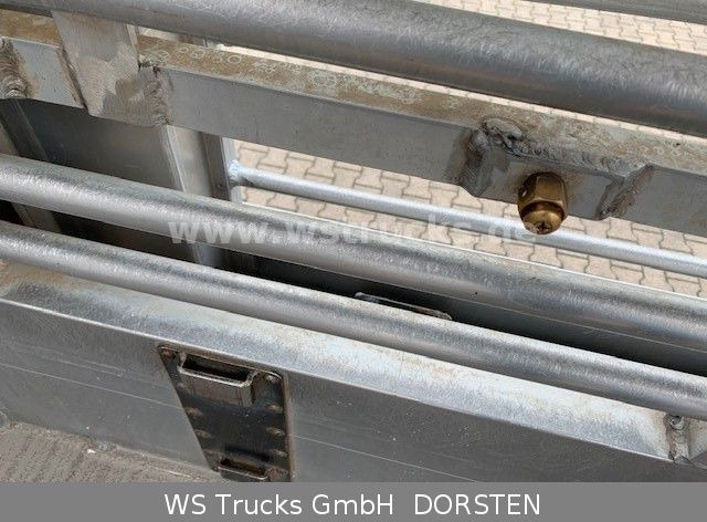 Finkl 3 Stock Ausahrbares Dach Vollalu Typ 2 - Livestock semi-trailer: picture 4 Finkl 3 Stock Ausahrbares Dach Vollalu Typ 2 - Livestock semi-trailer: picture 4