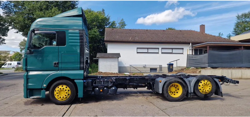 MAN TGX 26.440 FLL 6x2 Fahrgestell Intarder E6 - Cab chassis truck: picture 2 MAN TGX 26.440 FLL 6x2 Fahrgestell Intarder E6 - Cab chassis truck: picture 2
