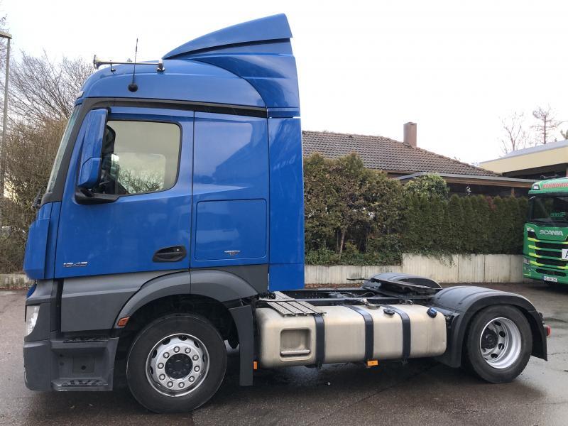 Mercedes Actros 1845 LS LOW MEGA Streamspace Intarder - Tractor unit: picture 3 Mercedes Actros 1845 LS LOW MEGA Streamspace Intarder - Tractor unit: picture 3