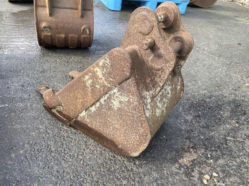 300mm - Axes 25mm - Excavator bucket: picture 5 300mm - Axes 25mm - Excavator bucket: picture 5