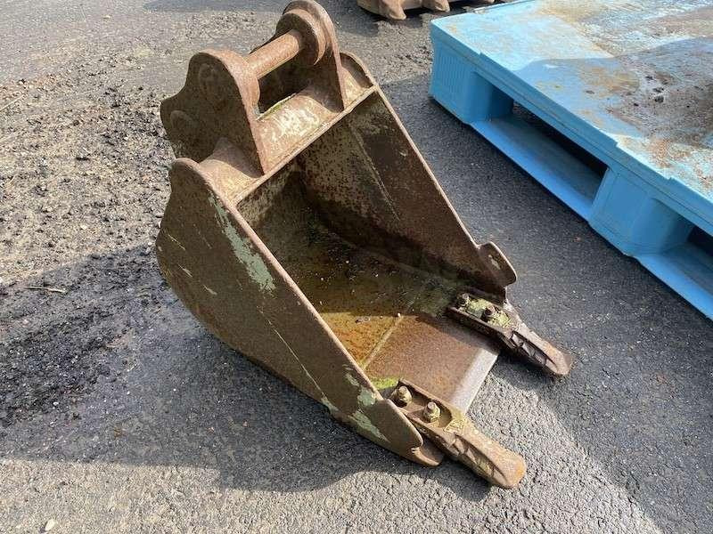 300mm - Axes 25mm - Excavator bucket: picture 1 300mm - Axes 25mm - Excavator bucket: picture 1