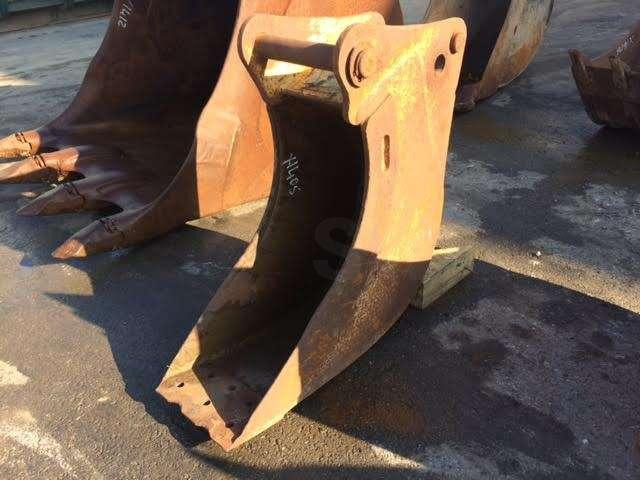 CATERPILLAR 290mm - Type Tractopelle - Excavator bucket: picture 1 CATERPILLAR 290mm - Type Tractopelle - Excavator bucket: picture 1