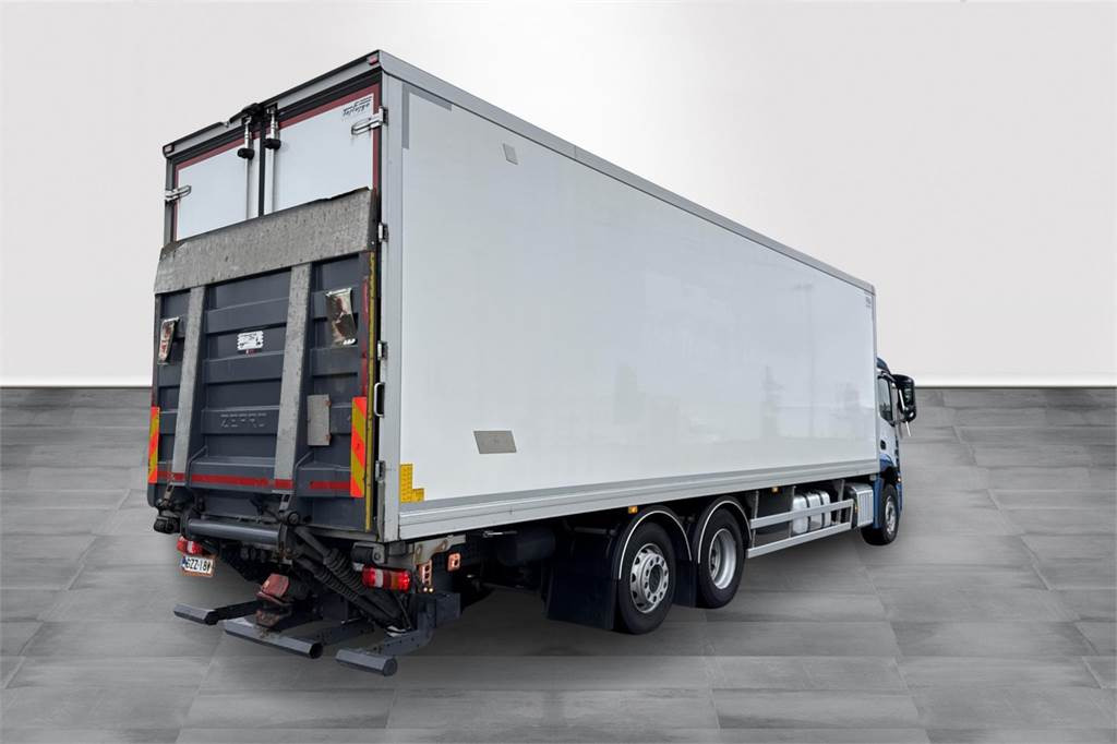 Mercedes-Benz 2546 6x2 L 9,4m Ksa-kori - Box truck: picture 5 Mercedes-Benz 2546 6x2 L 9,4m Ksa-kori - Box truck: picture 5