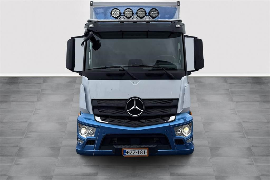 Mercedes-Benz 2546 6x2 L - Box truck: picture 2 Mercedes-Benz 2546 6x2 L - Box truck: picture 2