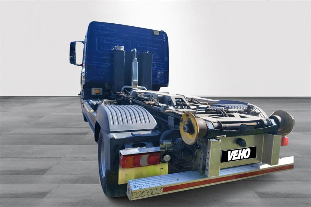 Mercedes-Benz ATEGO 1024 Koukkulaite - Hook lift truck: picture 2 Mercedes-Benz ATEGO 1024 Koukkulaite - Hook lift truck: picture 2