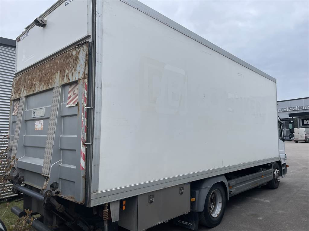 Mercedes-Benz ATEGO 1524L/42 - Box truck: picture 5 Mercedes-Benz ATEGO 1524L/42 - Box truck: picture 5
