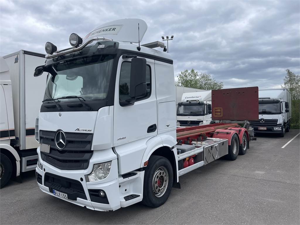 Mercedes-Benz Actros L 2551 L/6x2ENA - Cab chassis truck: picture 1 Mercedes-Benz Actros L 2551 L/6x2ENA - Cab chassis truck: picture 1