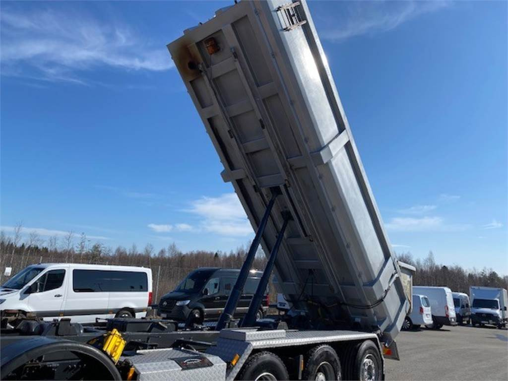 Mercedes-Benz Arocs 3251 10X4 - Tipper: picture 5 Mercedes-Benz Arocs 3251 10X4 - Tipper: picture 5