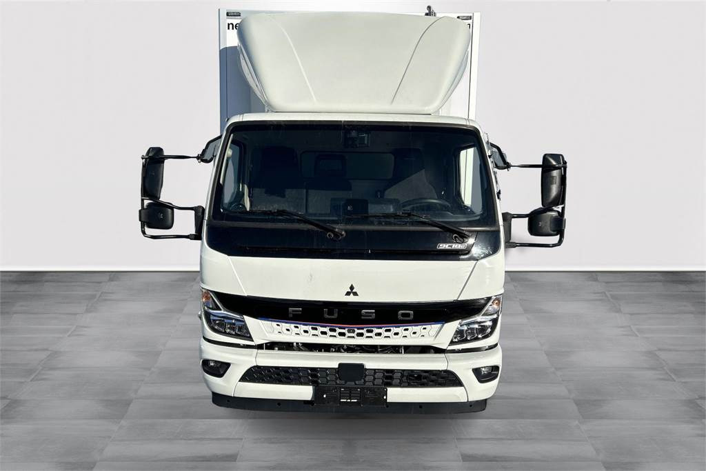 Mitsubishi FUSO 9C18 M-Bat 4x2 - Isothermal truck: picture 2 Mitsubishi FUSO 9C18 M-Bat 4x2 - Isothermal truck: picture 2