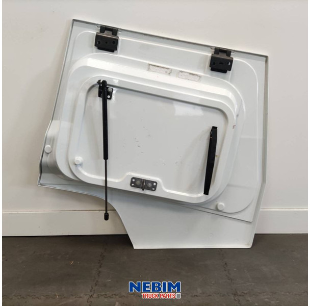 Renault Renault - 7482376484 - Bagageluik T-serie rechts - Spare parts for Truck: picture 2 Renault Renault - 7482376484 - Bagageluik T-serie rechts - Spare parts for Truck: picture 2