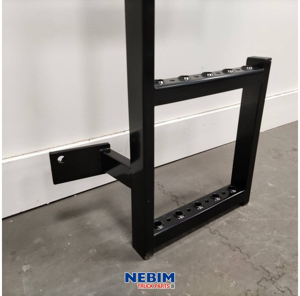 Renault Renault - UX0000044 - Ladder Renault Master 4-serie - Spare parts for Truck: picture 3 Renault Renault - UX0000044 - Ladder Renault Master 4-serie - Spare parts for Truck: picture 3