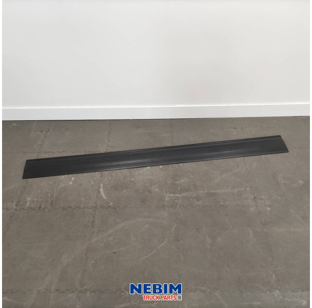 Volvo Volvo - 78583042 - Sideskirt extention aero rechts boven 1865mm - Spare parts for Truck: picture 1 Volvo Volvo - 78583042 - Sideskirt extention aero rechts boven 1865mm - Spare parts for Truck: picture 1