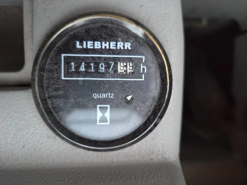 Liebherr R 974 C HD Litronic - Crawler excavator: picture 2 Liebherr R 974 C HD Litronic - Crawler excavator: picture 2