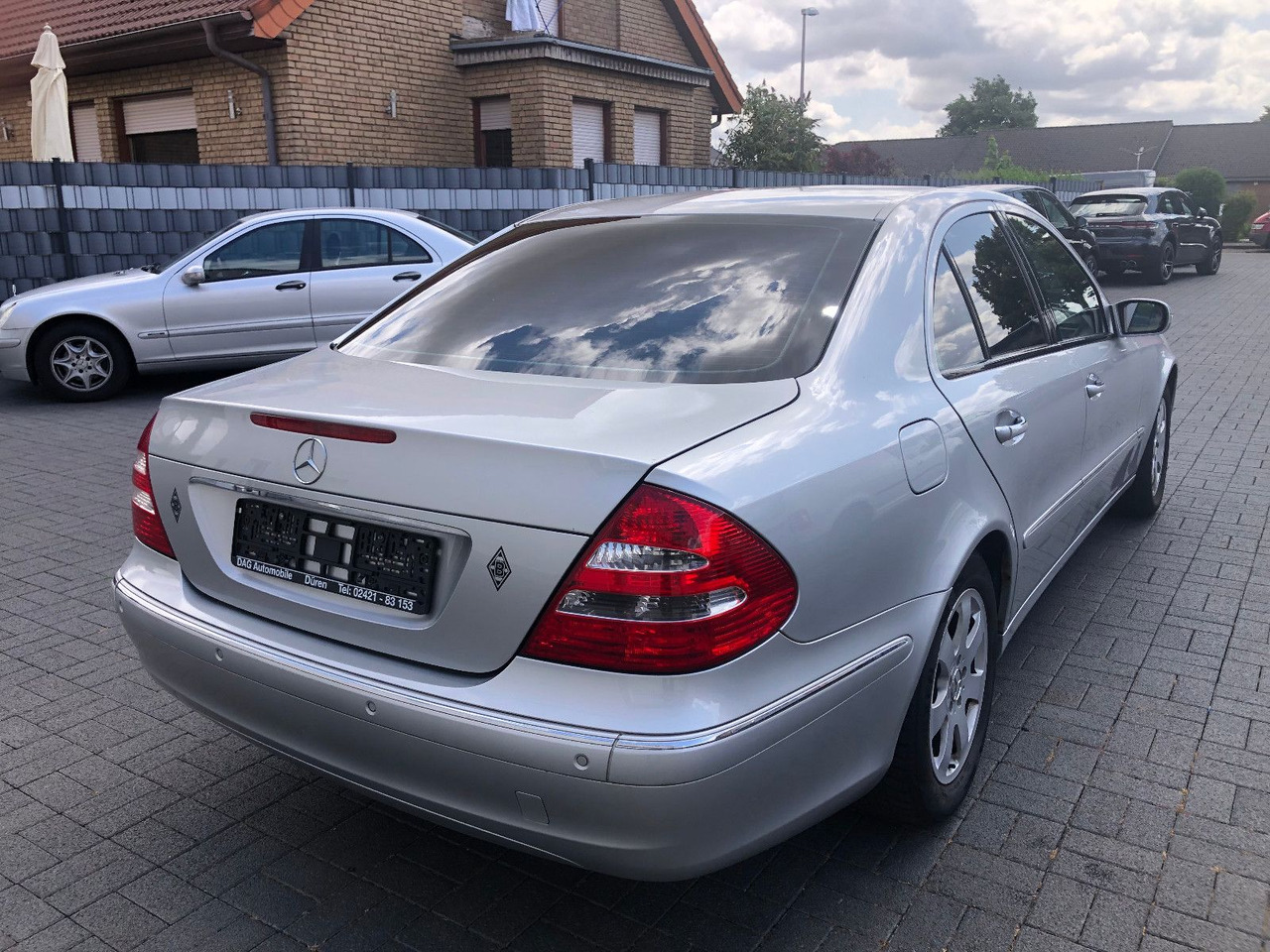 Mercedes-Benz E 240 E -Klasse Lim. Elegance - Sedan: picture 2 Mercedes-Benz E 240 E -Klasse Lim. Elegance - Sedan: picture 2