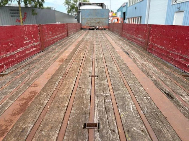LAG 0-3-39-L 3-AXLE 13.60M. OPEN TRAILER WITH ALUMINIUM SIDE BORDS (FULL STEEL CHASSIS / DRUM BRAKES / ABS-BRAKE SYSTEM / WOODEN FLO - Dropside/ Flatbed semi-trailer: picture 5 LAG 0-3-39-L 3-AXLE 13.60M. OPEN TRAILER WITH ALUMINIUM SIDE BORDS (FULL STEEL CHASSIS / DRUM BRAKES / ABS-BRAKE SYSTEM / WOODEN FLO - Dropside/ Flatbed semi-trailer: picture 5