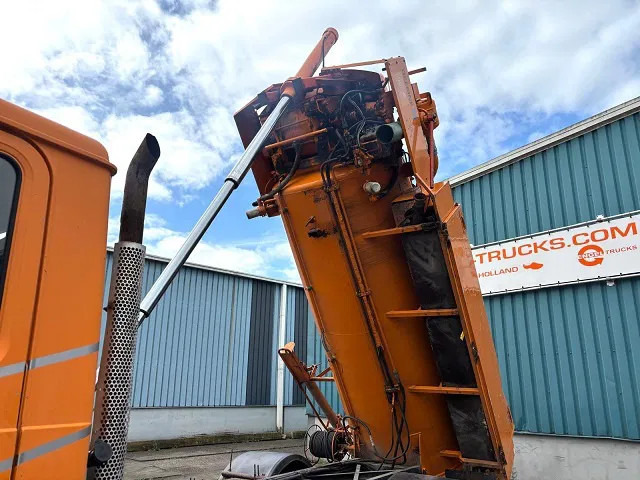 Vacuum truck MAN F 15.192 (6-CILINDER) WITH GEESINK VACUUM TANK (MANUAL GEARBOX / P.T.O.) ORIGINAL DUTCH TRUCK: picture 11
