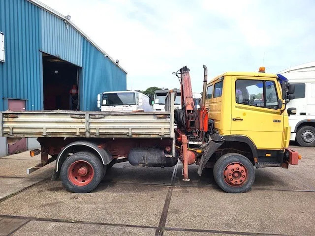 Mercedes-Benz 1117 K (6-CILINDER) KIPPER WITH FERRARI CRANE (FULL STEEL SUSPENSION / MANUAL GEARBOX / P.T.O.) - Tipper, Crane truck: picture 4 Mercedes-Benz 1117 K (6-CILINDER) KIPPER WITH FERRARI CRANE (FULL STEEL SUSPENSION / MANUAL GEARBOX / P.T.O.) - Tipper, Crane truck: picture 4