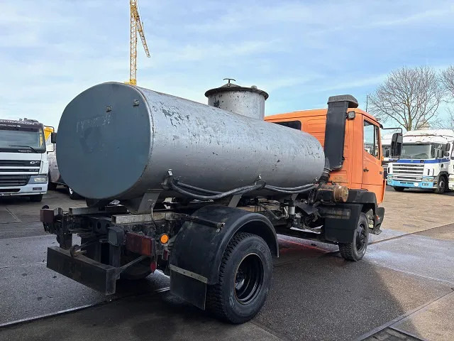 Mercedes-Benz 914 KO RHD 4x2 FULL STEEL TANK TRUCK (6-CILINDER ENGINE / MANUAL GEARBOX / FULL STEEL SUSPENSION) - Tanker truck: picture 3 Mercedes-Benz 914 KO RHD 4x2 FULL STEEL TANK TRUCK (6-CILINDER ENGINE / MANUAL GEARBOX / FULL STEEL SUSPENSION) - Tanker truck: picture 3