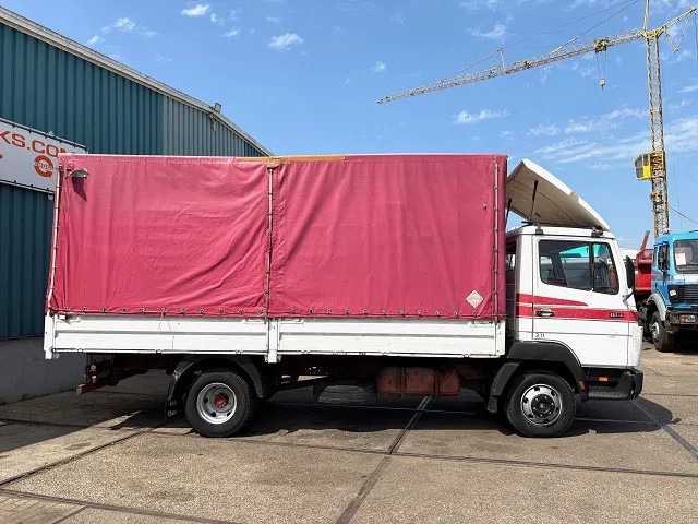 Mercedes-Benz LK 814 K 6-CILINDER FULL STEEL WITH TENT BOX / CATTLE BOX (MANUAL GEARBOX / FULL STEEL SUSPENSION) - Curtain side truck: picture 5 Mercedes-Benz LK 814 K 6-CILINDER FULL STEEL WITH TENT BOX / CATTLE BOX (MANUAL GEARBOX / FULL STEEL SUSPENSION) - Curtain side truck: picture 5