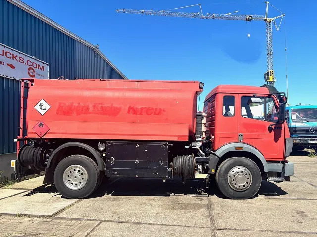 Mercedes-Benz SK 1726 (ORIGINAL GERMAN) 13.500 LITER TANK TRUCK (ZF16 MANUAL GEARBOX / FULL STEEL SUSPENSION / REDUCTION AXLE / ANALOG COUNTER - Tanker truck: picture 4 Mercedes-Benz SK 1726 (ORIGINAL GERMAN) 13.500 LITER TANK TRUCK (ZF16 MANUAL GEARBOX / FULL STEEL SUSPENSION / REDUCTION AXLE / ANALOG COUNTER - Tanker truck: picture 4
