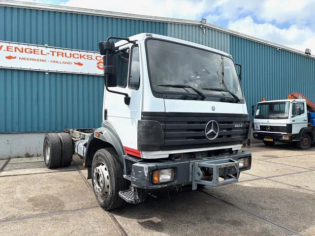 Mercedes-Benz SK 1824 4x2 FULL STEEL SUSPENSION CHASSIS (MANUAL GEARBOX / REDUCTION AXLE / FULL STEEL SUSPENSION) - Cab chassis truck: picture 2 Mercedes-Benz SK 1824 4x2 FULL STEEL SUSPENSION CHASSIS (MANUAL GEARBOX / REDUCTION AXLE / FULL STEEL SUSPENSION) - Cab chassis truck: picture 2