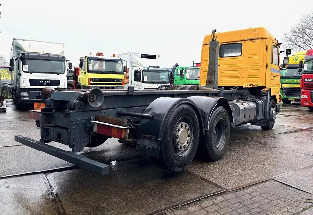 Scania R113-380 ML TOP-/STREAMLINE 6x2 HOOK-ARM (12 GEARS MANUAL GEARBOX / 8.000 KG. FRONT AXLE / LIFT-AXLE / AIRCONDITIONING / P.T.O.) - Hook lift truck: picture 3 Scania R113-380 ML TOP-/STREAMLINE 6x2 HOOK-ARM (12 GEARS MANUAL GEARBOX / 8.000 KG. FRONT AXLE / LIFT-AXLE / AIRCONDITIONING / P.T.O.) - Hook lift truck: picture 3