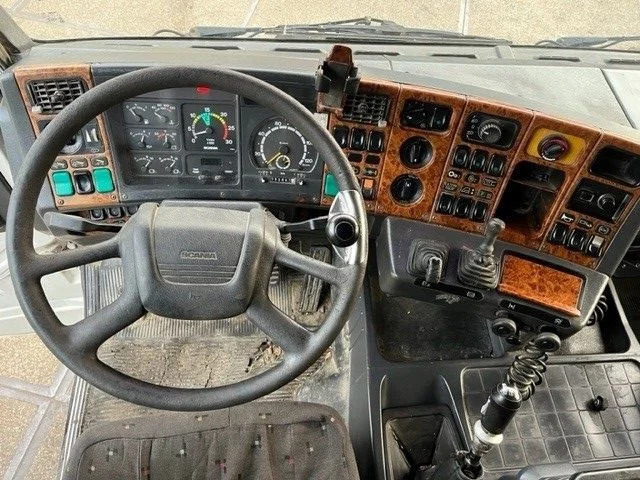 Interior photo 1: Tipper Scania R143-450 V8 STREAMLINE 6x2 FULL STEEL KIPPER (MANUAL GEARBOX / FULL STEEL SUSPENSION / 10 TIRES / ROBSON DRIVE / MECHANICAL PUMP