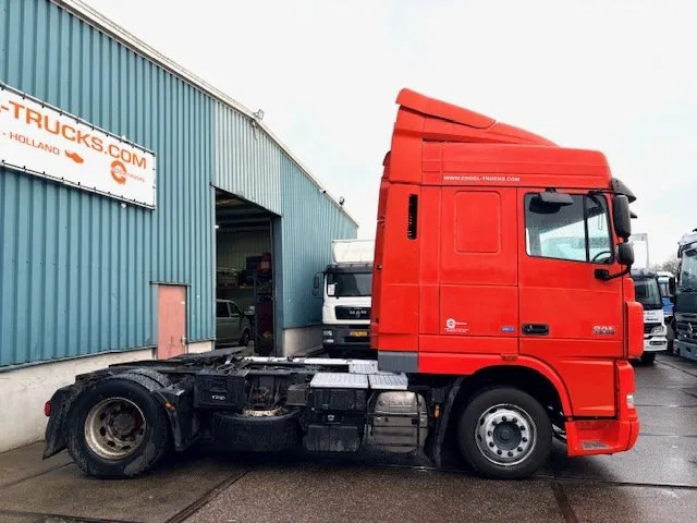 DAF XF 105.460 SPACECAB AS-TRONIC (EURO 5 EEV / AS-TRONIC GEARBOX / AIRCONDITIONING / ELECTRICAL MAINSWITCH / COMPLETE SPOILERSET ON - Tractor unit: picture 4 DAF XF 105.460 SPACECAB AS-TRONIC (EURO 5 EEV / AS-TRONIC GEARBOX / AIRCONDITIONING / ELECTRICAL MAINSWITCH / COMPLETE SPOILERSET ON - Tractor unit: picture 4