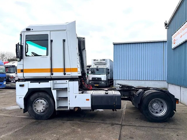 Renault Magnum 440 E-TECH (MACK ENGINE / ZF16 MANUAL GEARBOX / ZF-INTARDER / AIRCONDITIONING / ETC.) - Tractor unit: picture 5 Renault Magnum 440 E-TECH (MACK ENGINE / ZF16 MANUAL GEARBOX / ZF-INTARDER / AIRCONDITIONING / ETC.) - Tractor unit: picture 5