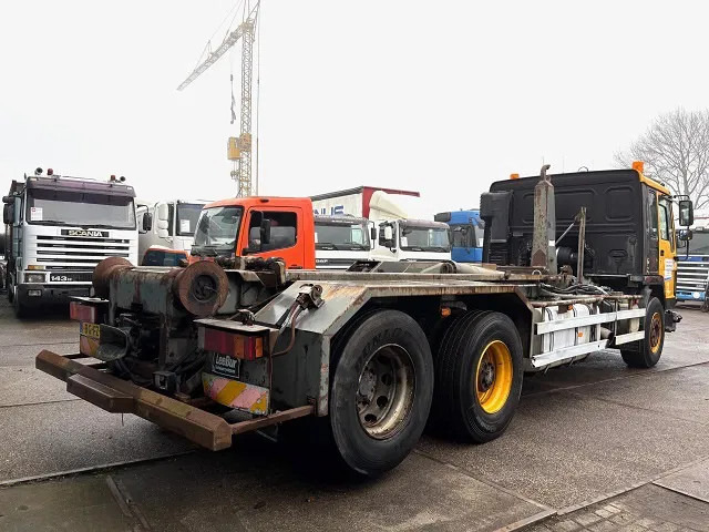 Volvo FL 12.380 6x2 A-RIDE (ORIGINAL DUTCH) HOOK-ARM CONTAINER SYSTEM (FULL STEEL SUSPENSION / REDUCTION AXLE / 10 TIRES / 8.000 KG. F - Hook lift truck: picture 3 Volvo FL 12.380 6x2 A-RIDE (ORIGINAL DUTCH) HOOK-ARM CONTAINER SYSTEM (FULL STEEL SUSPENSION / REDUCTION AXLE / 10 TIRES / 8.000 KG. F - Hook lift truck: picture 3