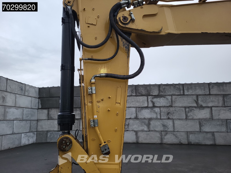 Crawler excavator Caterpillar 352 F: picture 9