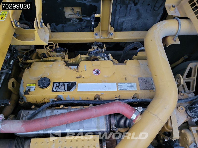 Crawler excavator Caterpillar 352 F: picture 15