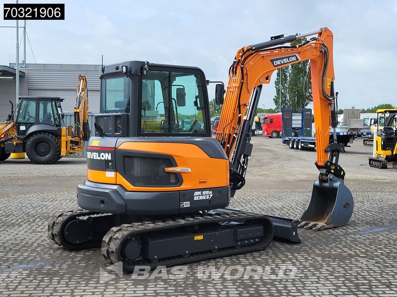 Mini excavator Develon DX55 R-7 A/C: picture 6